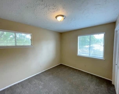 16122 Golden Sage Lane - Photo Thumbnail 4