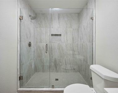 5206 Willow Glen Drive - Photo Thumbnail 10