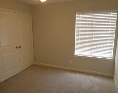 1227 Strawberry Park Lane - Photo Thumbnail 13