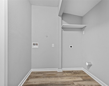 4838 Van Fleet Street - Photo Thumbnail 14