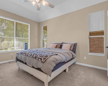 2919 Whitman Drive - Photo Thumbnail 3