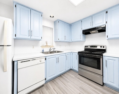 2529 Rio Grande Street - Photo Thumbnail 12