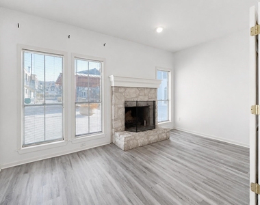 2529 Rio Grande Street - Photo Thumbnail 5