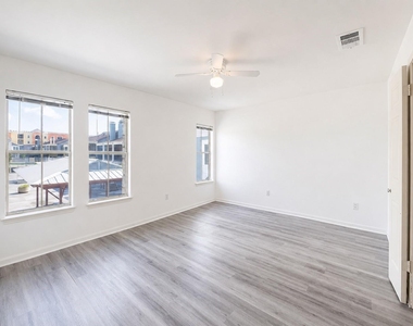 2529 Rio Grande Street - Photo Thumbnail 24
