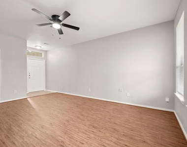 16546 Pentonshire Lane - Photo Thumbnail 7