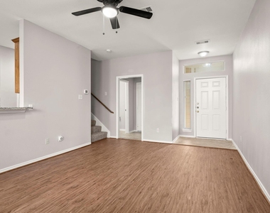 16546 Pentonshire Lane - Photo Thumbnail 6