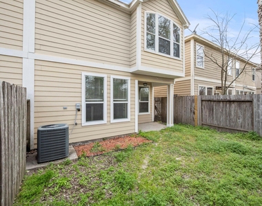 16546 Pentonshire Lane - Photo Thumbnail 24