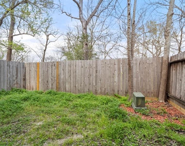 16546 Pentonshire Lane - Photo Thumbnail 23