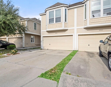 16546 Pentonshire Lane - Photo Thumbnail 1
