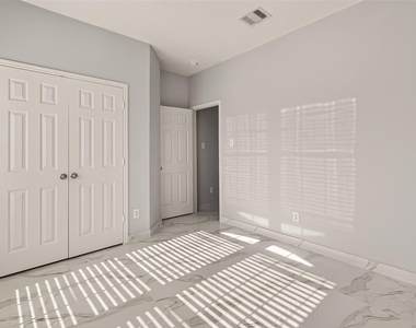 71 N Forrest Avenue - Photo Thumbnail 20