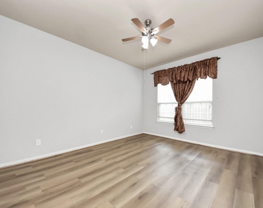 1251 Glenwood Canyon Lane - Photo Thumbnail 9