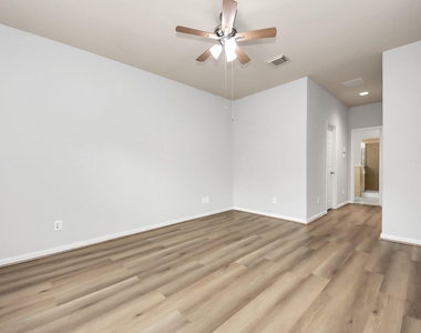 1251 Glenwood Canyon Lane - Photo Thumbnail 10