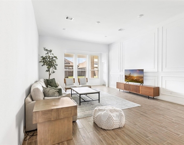 9423 Pelican Cliff Court - Photo Thumbnail 18