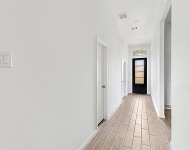 9423 Pelican Cliff Court - Photo Thumbnail 10
