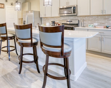 3110 Moontide Lane - Photo Thumbnail 8