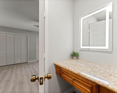 71 Hideaway Drive - Photo Thumbnail 17