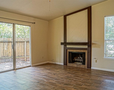 11 Canyon Oak Place - Photo Thumbnail 8