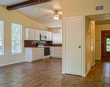 11 Canyon Oak Place - Photo Thumbnail 3