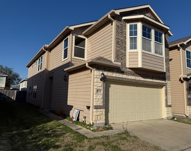 17134 Wilthorne Gardens Court - Photo Thumbnail 1