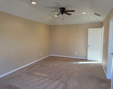 17134 Wilthorne Gardens Court - Photo Thumbnail 21
