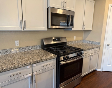 17134 Wilthorne Gardens Court - Photo Thumbnail 6