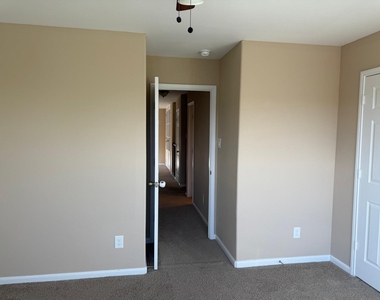 17134 Wilthorne Gardens Court - Photo Thumbnail 15