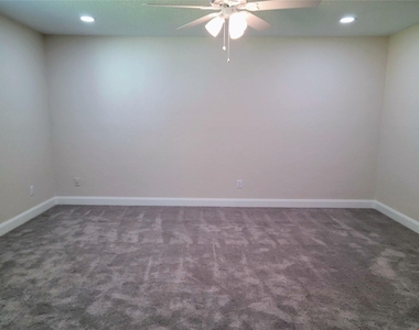 11926 Stillwater Drive - Photo Thumbnail 15