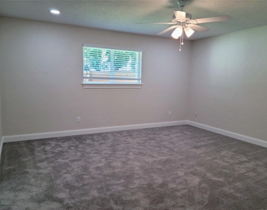11926 Stillwater Drive - Photo Thumbnail 14
