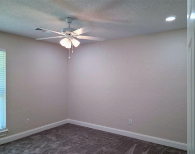 11926 Stillwater Drive - Photo Thumbnail 19
