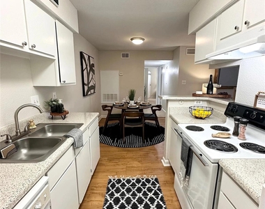 10601 Sabo Road - Photo Thumbnail 14