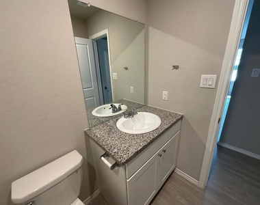 3234 Carducci Drive - Photo Thumbnail 14