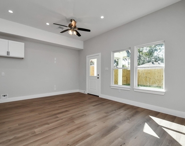 4706 Gunter Street - Photo Thumbnail 6