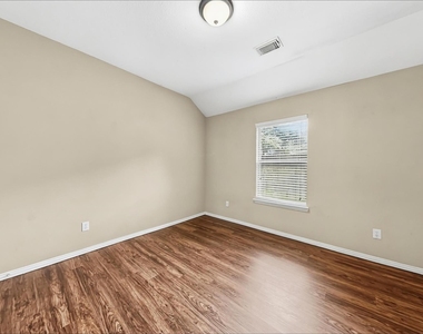 2918 Meridian Bay Lane - Photo Thumbnail 11