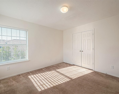 17210 Double Lilly Drive - Photo Thumbnail 33