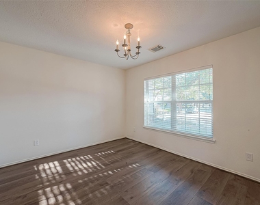 17210 Double Lilly Drive - Photo Thumbnail 8