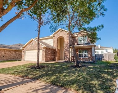 17210 Double Lilly Drive - Photo Thumbnail 4