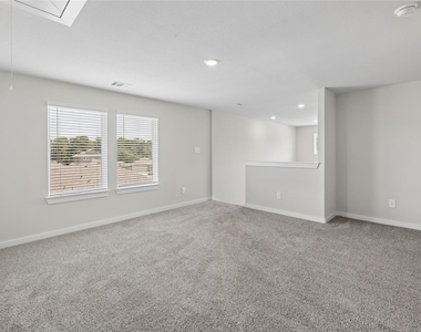 1722 Cayden Oak - Photo Thumbnail 8