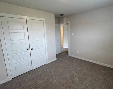 1722 Cayden Oak - Photo Thumbnail 28