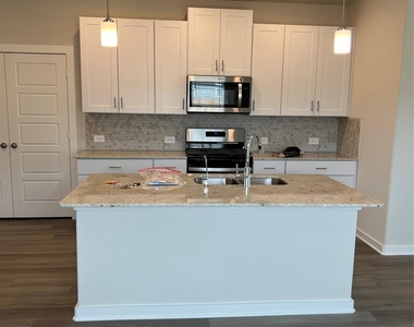 1722 Cayden Oak - Photo Thumbnail 11