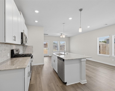 1722 Cayden Oak - Photo Thumbnail 2
