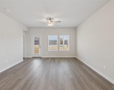 1722 Cayden Oak - Photo Thumbnail 5