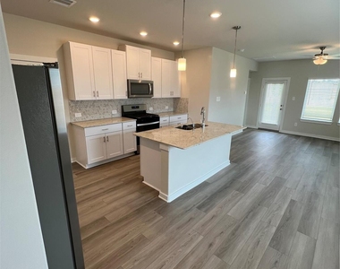 1722 Cayden Oak - Photo Thumbnail 13