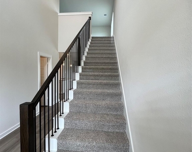 1722 Cayden Oak - Photo Thumbnail 25