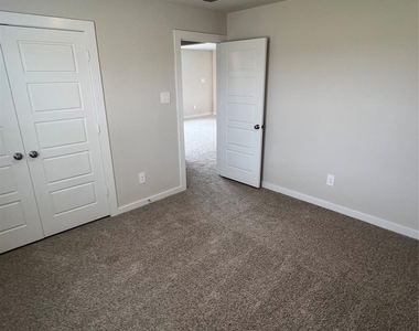 1722 Cayden Oak - Photo Thumbnail 30