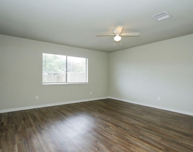 17626 Bullis Gap Drive - Photo Thumbnail 15