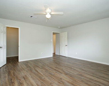 17626 Bullis Gap Drive - Photo Thumbnail 16