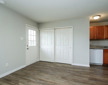 17626 Bullis Gap Drive - Photo Thumbnail 8