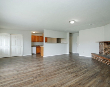17626 Bullis Gap Drive - Photo Thumbnail 5