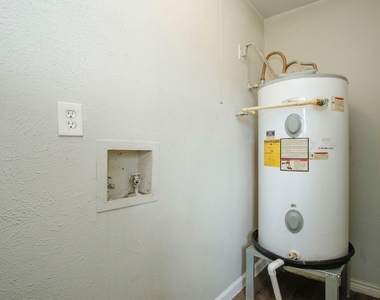17626 Bullis Gap Drive - Photo Thumbnail 24