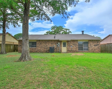 17626 Bullis Gap Drive - Photo Thumbnail 26